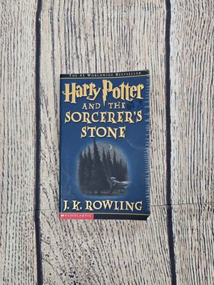 Harry Potter and the Sorcerer&#39;s Stone by J. K. Rowling