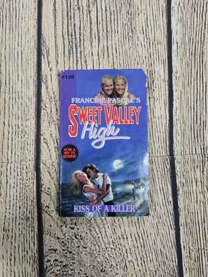 Sweet Valley High: Kiss of a Killer by Francine Pascal