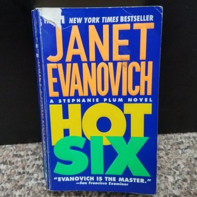 Hot Six by Janet Evanovich