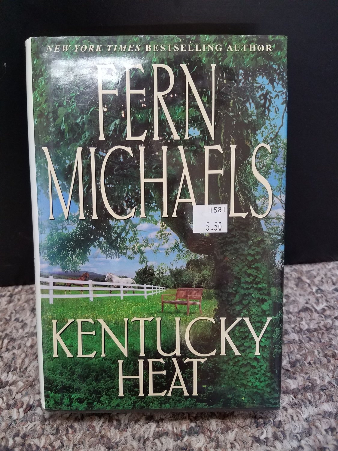 Kentucky Heat by Fern Michaels - Hardback