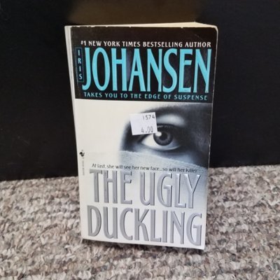 The Ugly Duckling by Iris Johansen