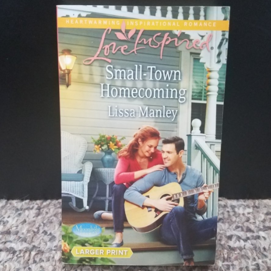 Small-Town Homecoming by Lissa Manley