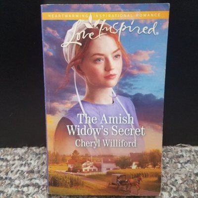 The Amish Widow&#39;s Secret by Cheryl Williford