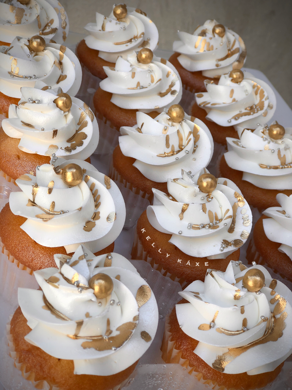 (PICKUP ONLY) PECAN PRALINE FILLED CUPCAKES 24 COUNT