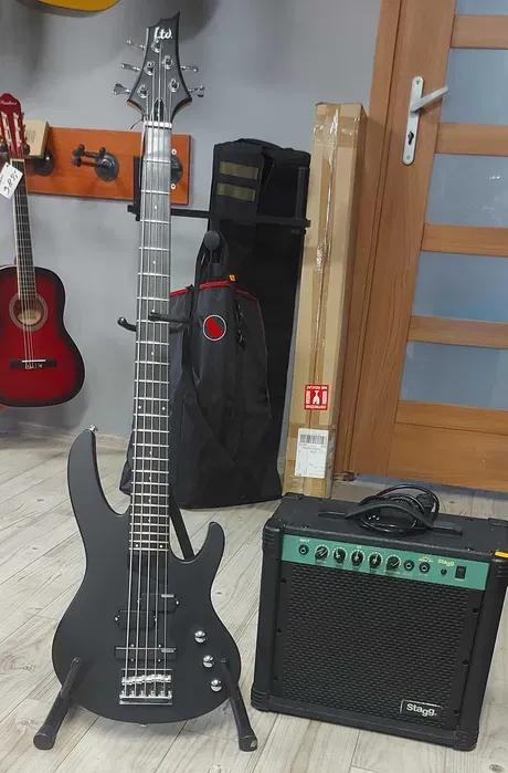 Gitara basowa LTD B-15 + combo Stagg 20BA EU