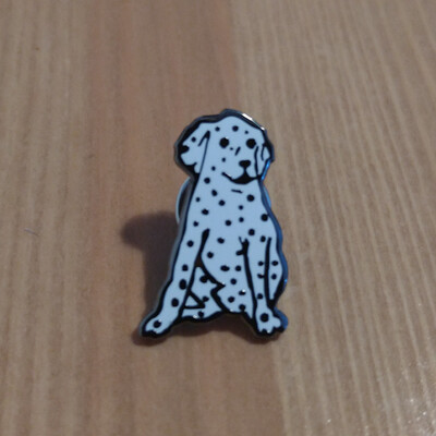 Old Spotted Dog Ground enamel badge