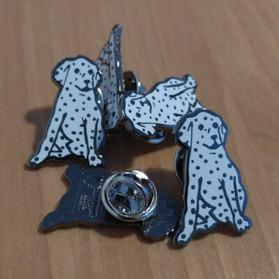 Old Spotted Dog Ground enamel badge