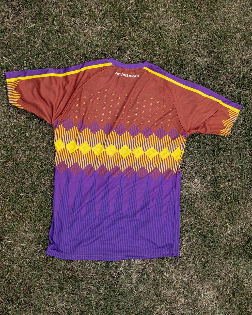 Clapton CFC shirt - away colours - sizes 3XS to S