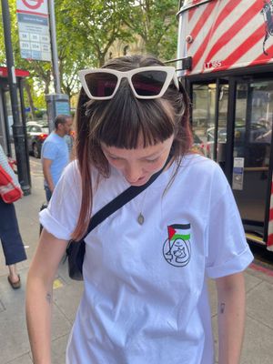 'Clapton CFC x Hackney Bumps' T-shirt