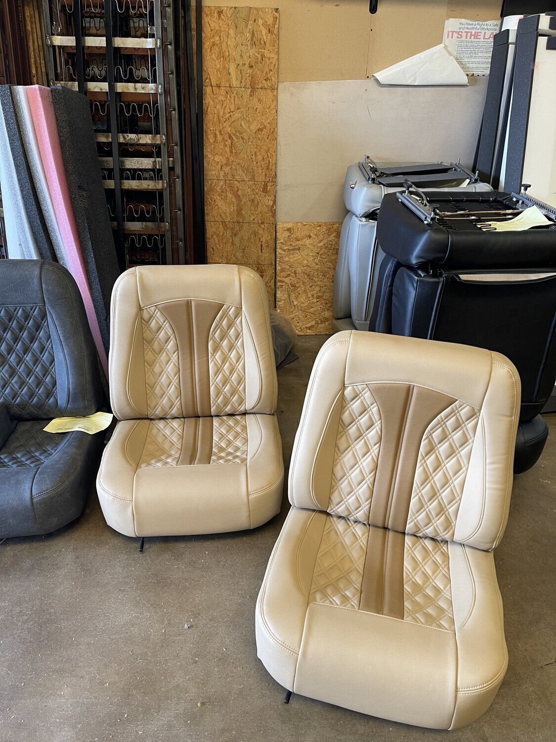Double Diamond Yoke Bucket Seats