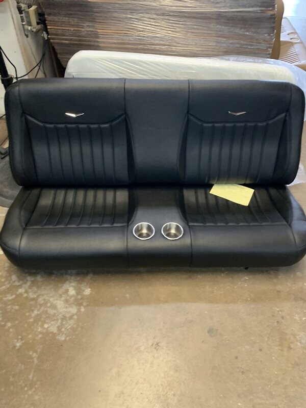 LB w/V Medallions Bench Seat