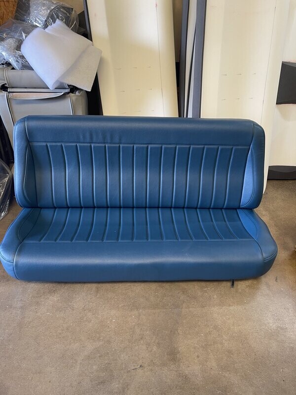 Pleats w/Side Bolsters Bench Seat