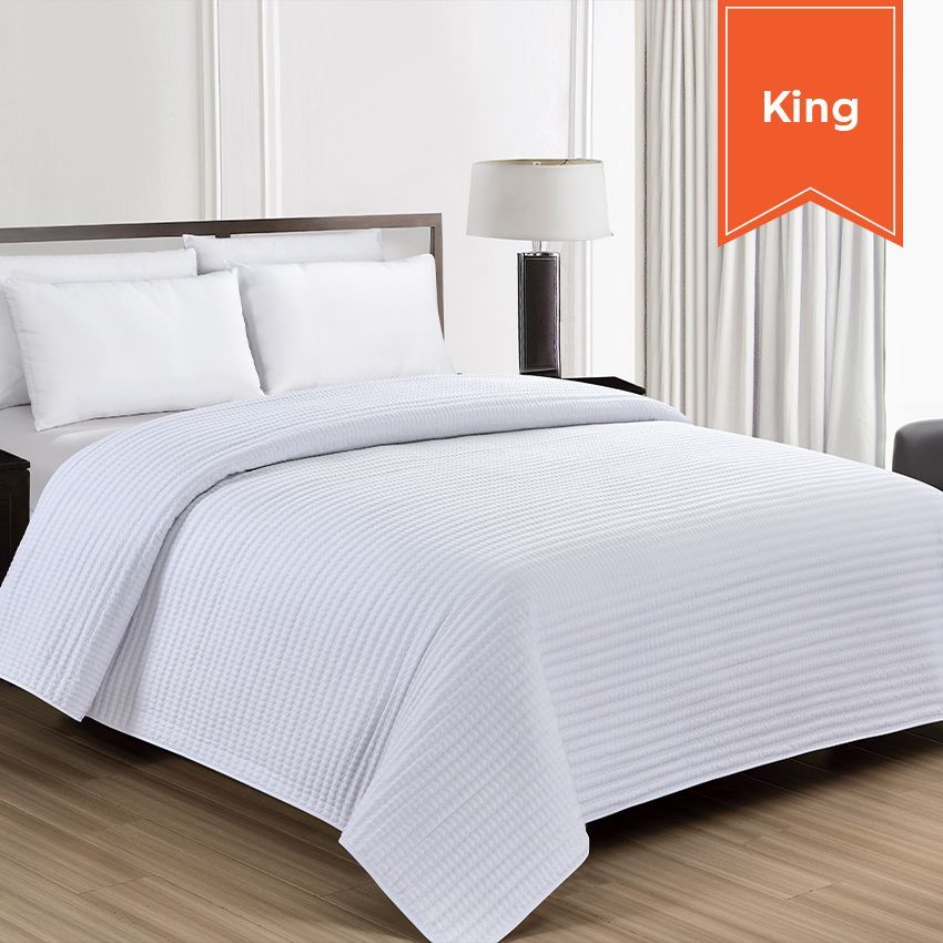 Luxury Lightweight Quilt - King - 108 x 90 - Case of 12