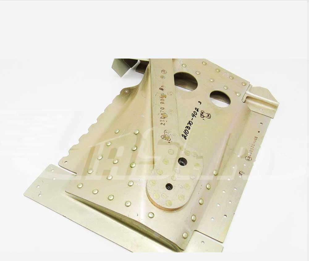 MAIN GEAR ATTACH HOUSING R/H - 210370-902