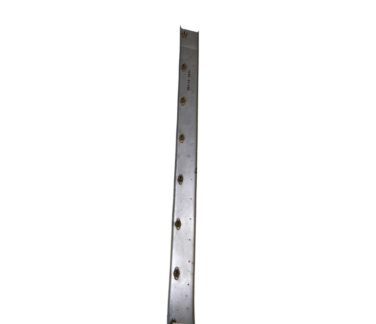 LOWER COWL RAIL R/H - 650183-504