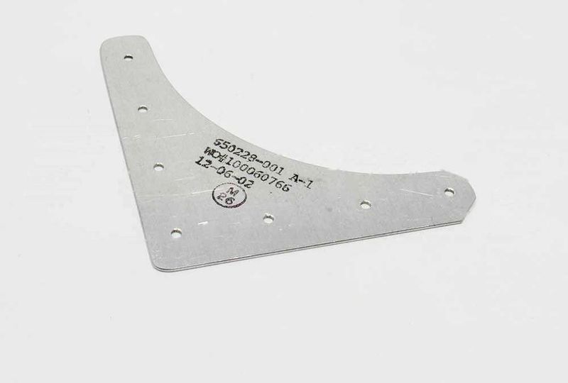 COWL SUPPORT GUSSET - 650228-001