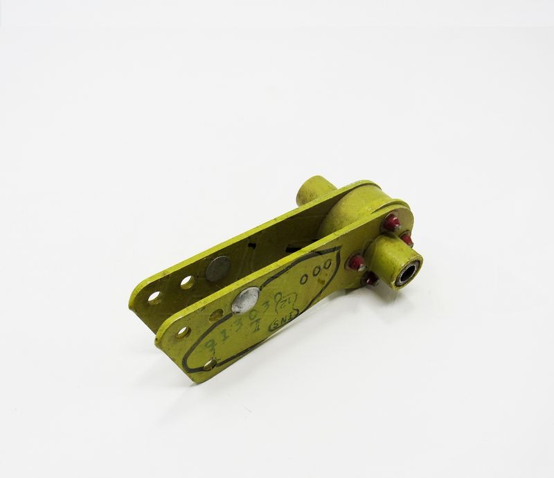 BELLCRANK ASSY, RUDDER ( New # 913030-503 ) - 913030-000