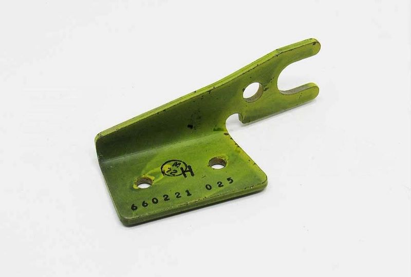 BRACKET - 660221-025