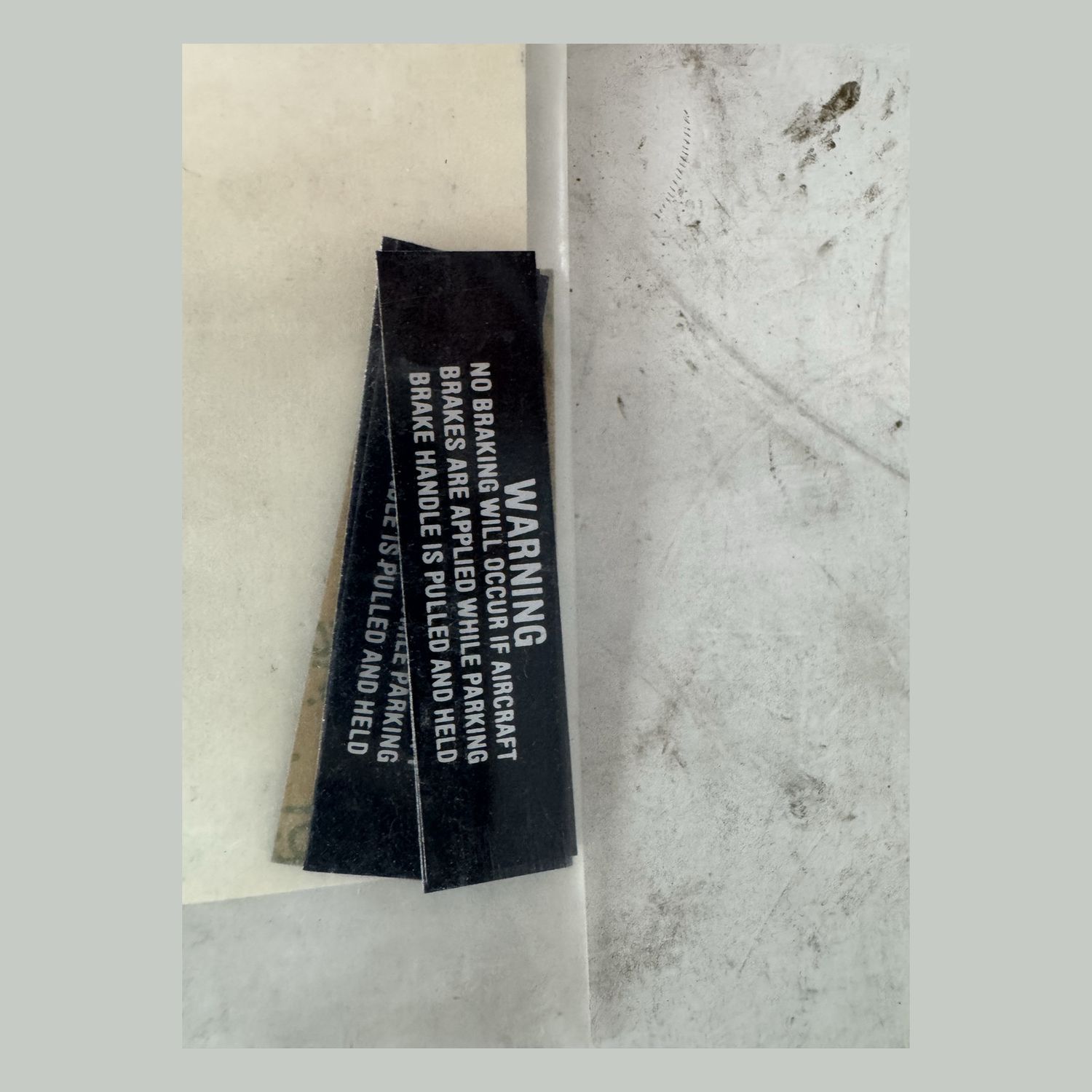 PIPER - PLACARD - 683-107