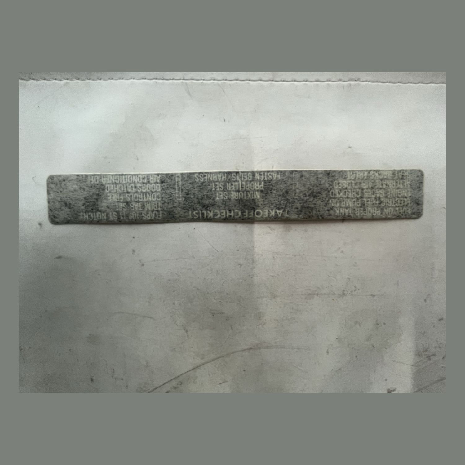 PIPER - PLACARD - 581-879