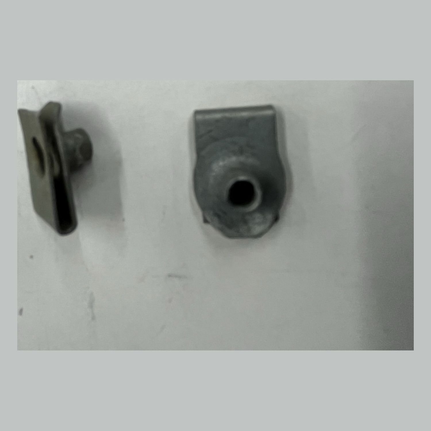 PIPER - NUT PLATE - 477-856