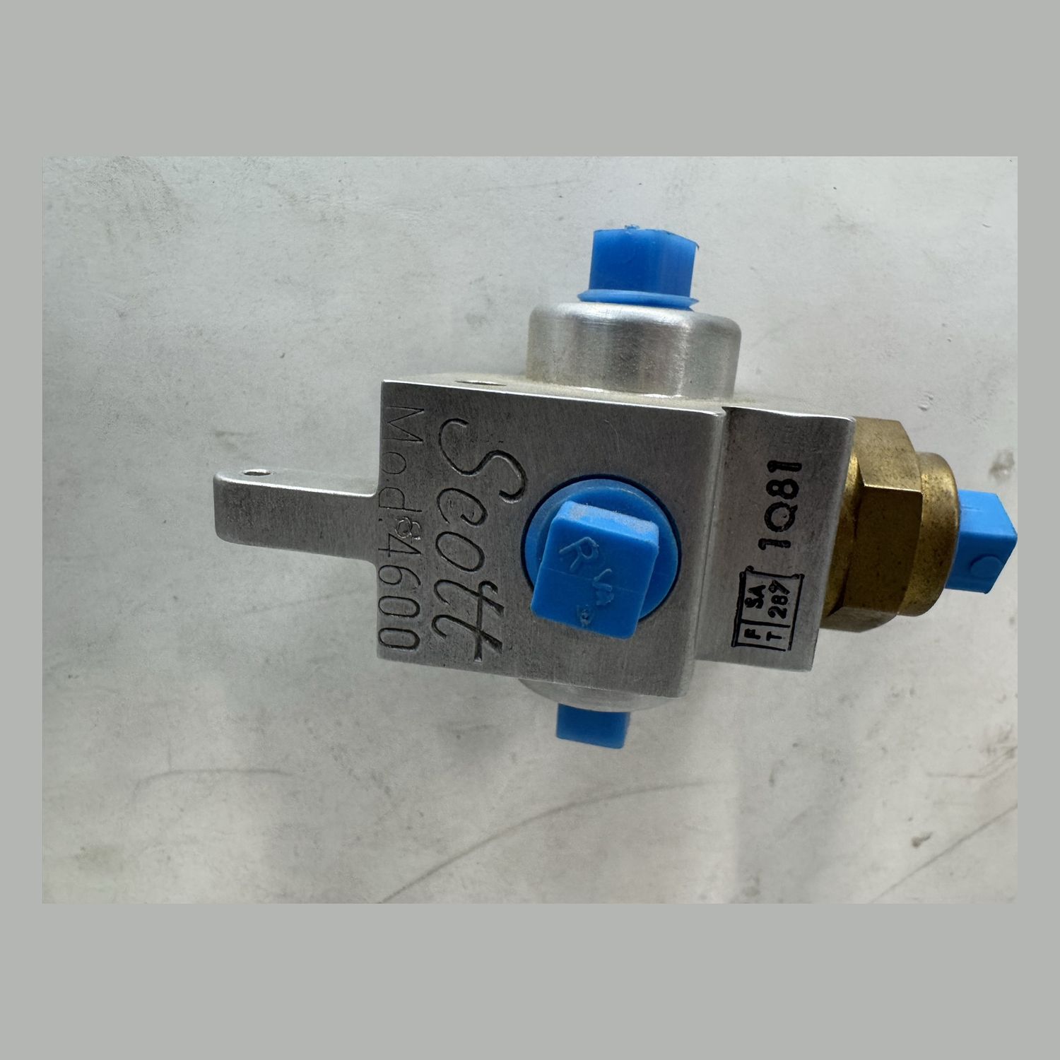 PIPER - VALVE ASSY - 756-520