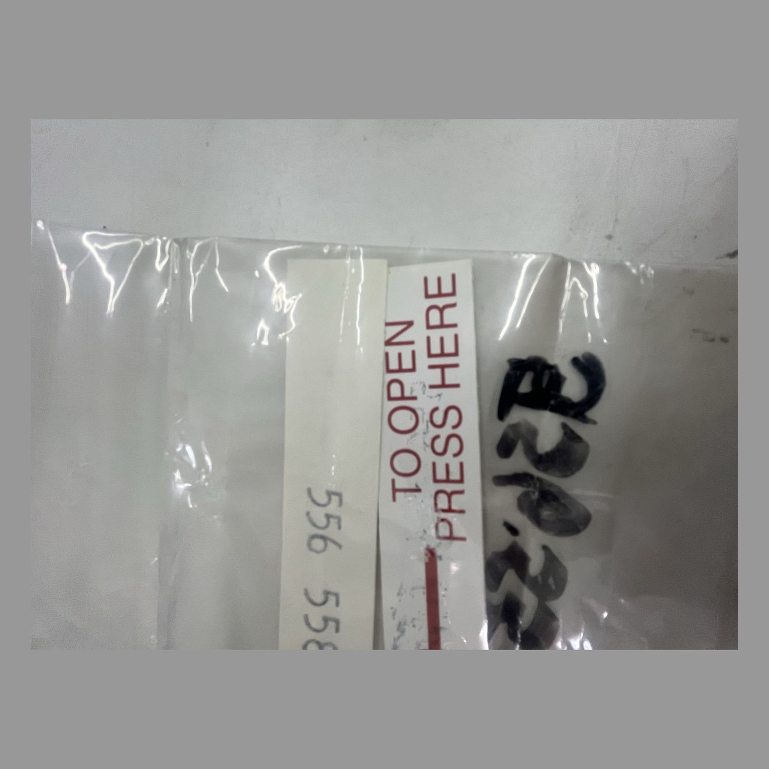 PIPER - PLACARD - 556-558