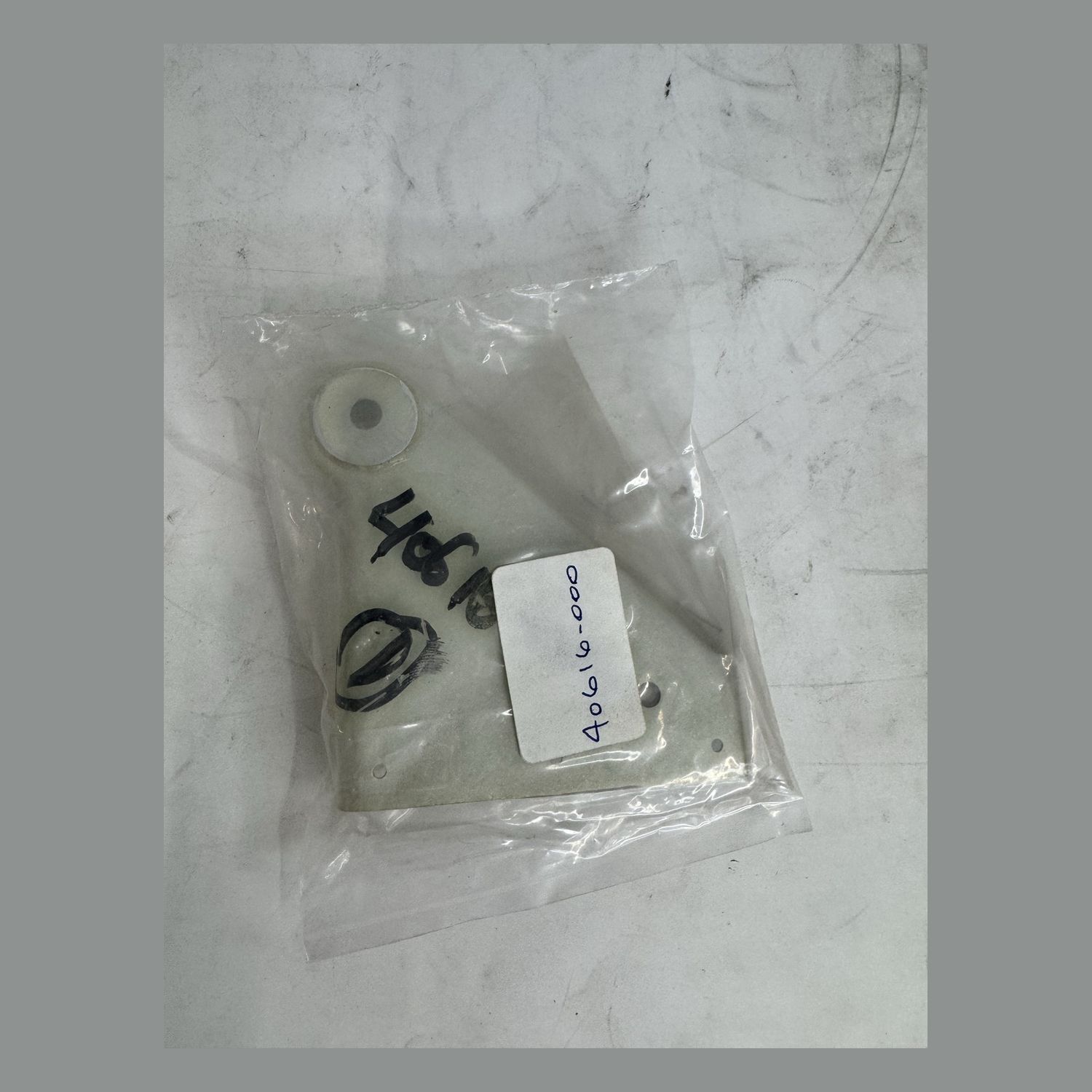 PIPER - BRACKET - 40616-000