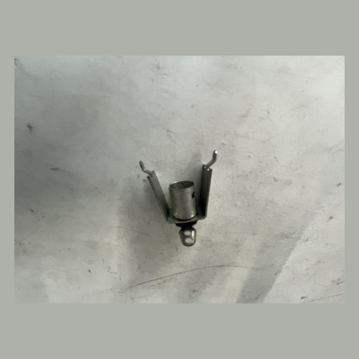 PIPER - HOLDER ASSY - 565-516
