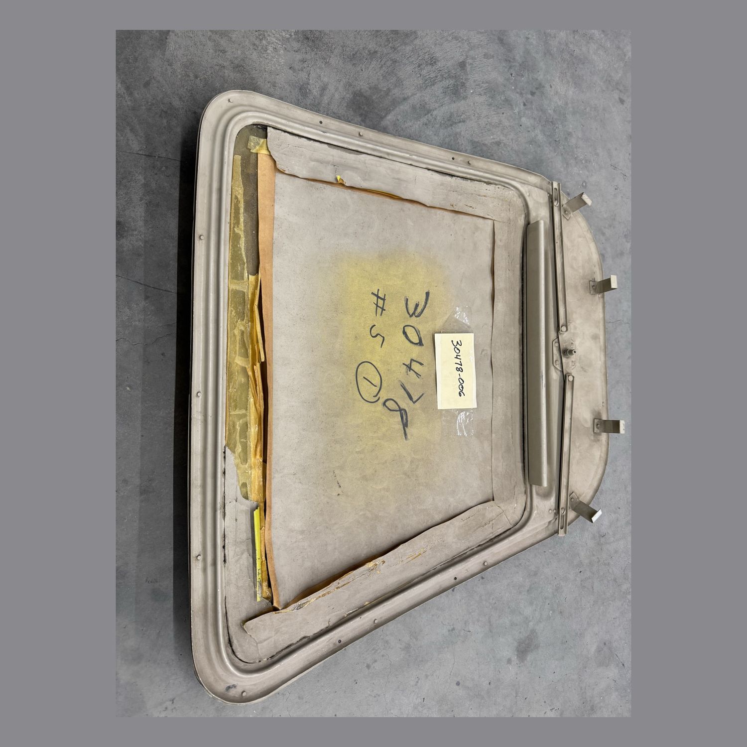PIPER - PA23 WINDOW ASSY - 30478-006
