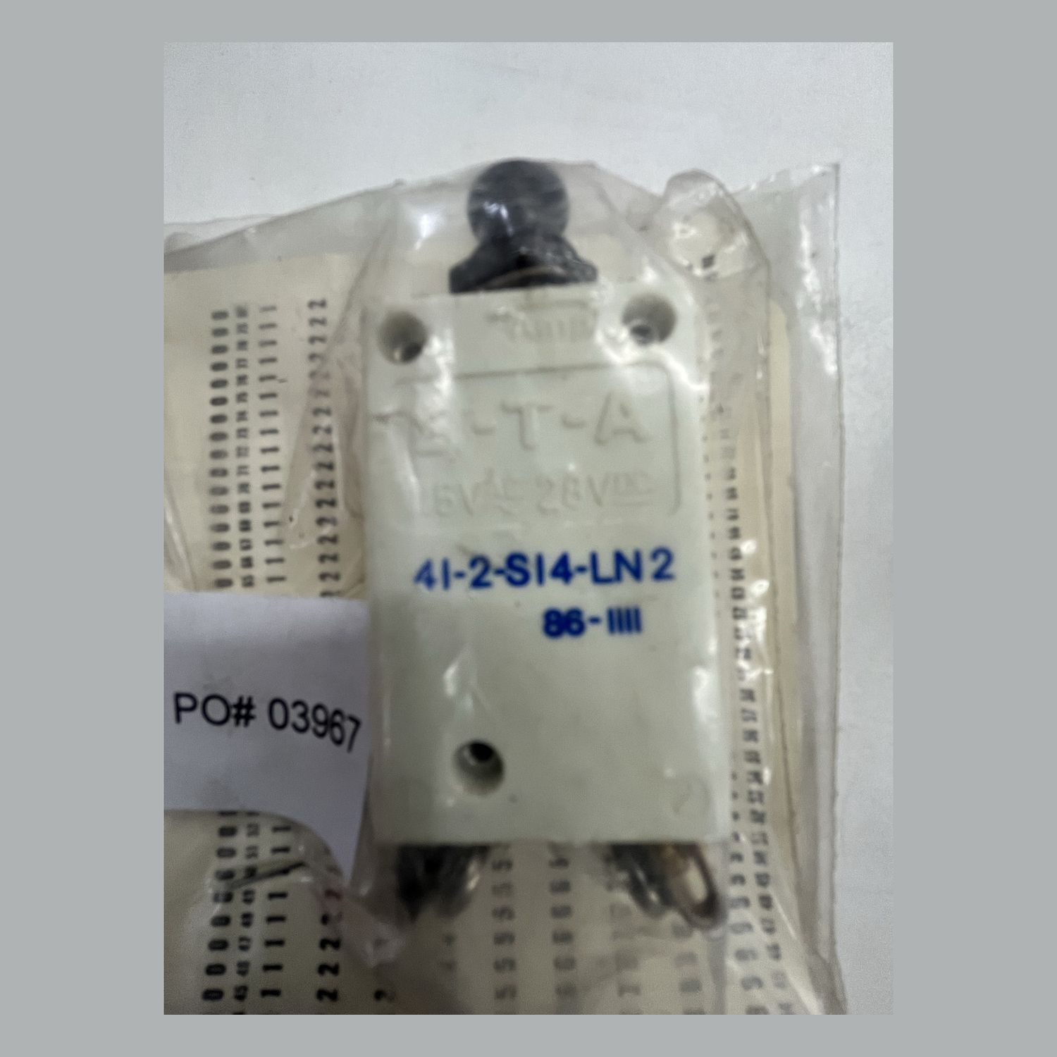 PIPER - CIRCUIT BREAKER - 454-718