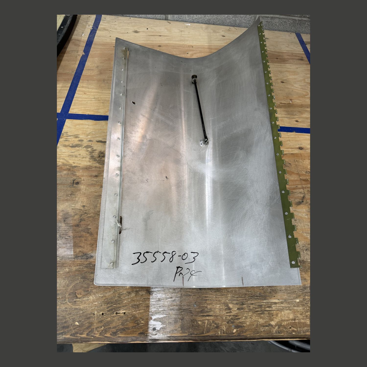 PIPER - COWL LH - 35558-003