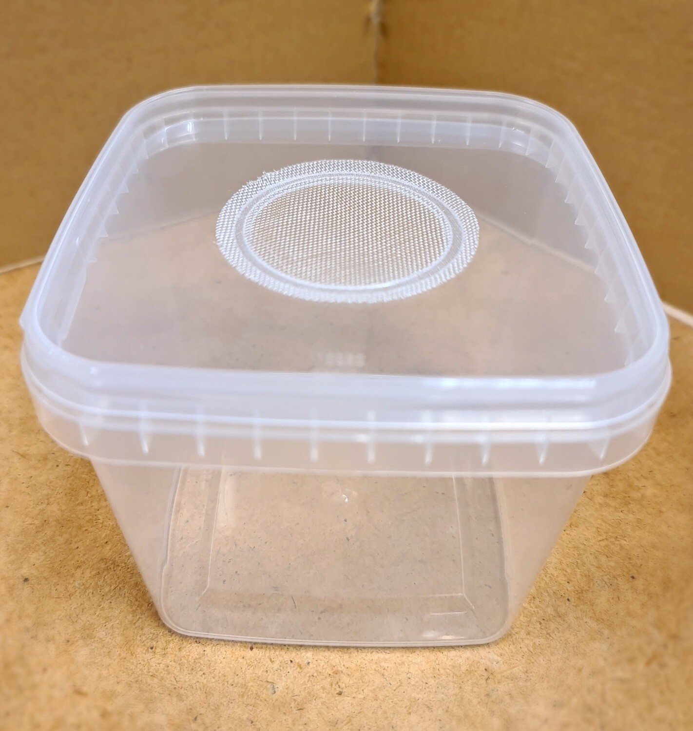 1L Tubs With Lids (5)