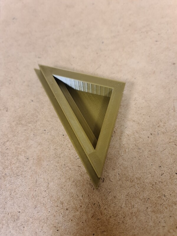 Small Corner Bowl (Gold)