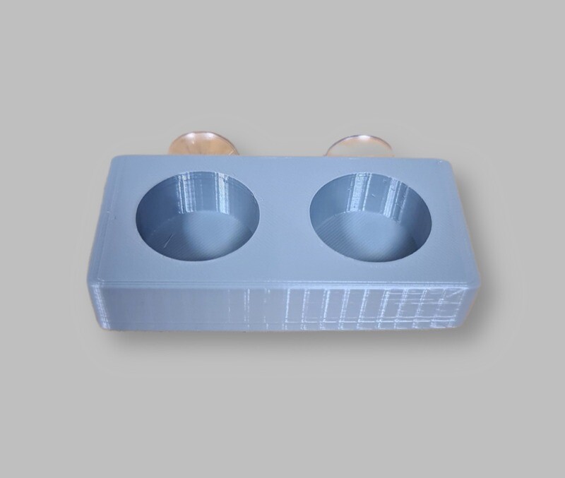 Suction Cup Lizard bowl (Light Grey)