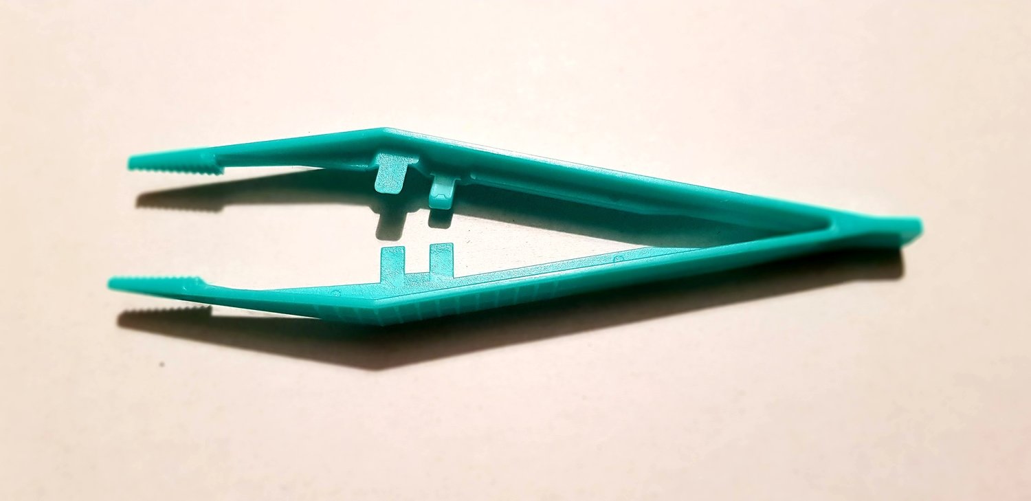 Green reptile tweezers 125mm