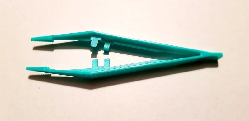 Green reptile tweezers 125mm