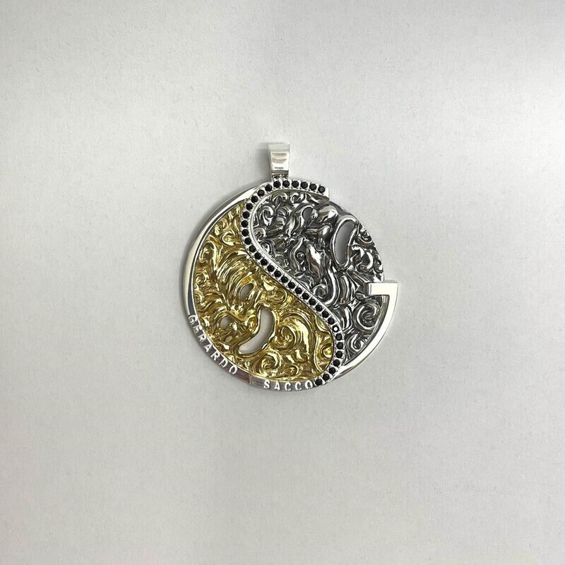 Ciondolo In Argento Dorato Con Maschere E Cubic Zirconia - Gerardo Sacco