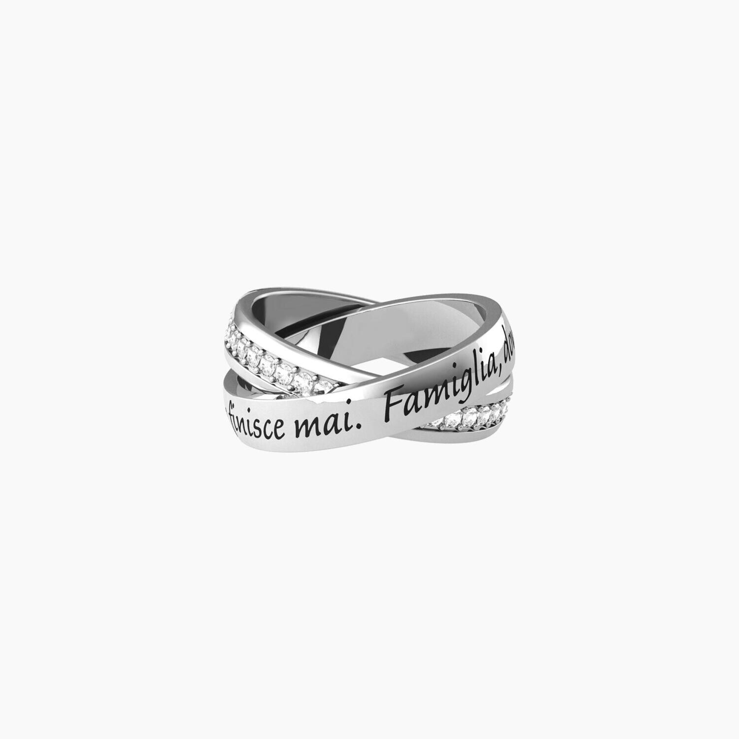 Anello famiglia intrecciato con cristalli e frase FAMIGLIA  mis 13