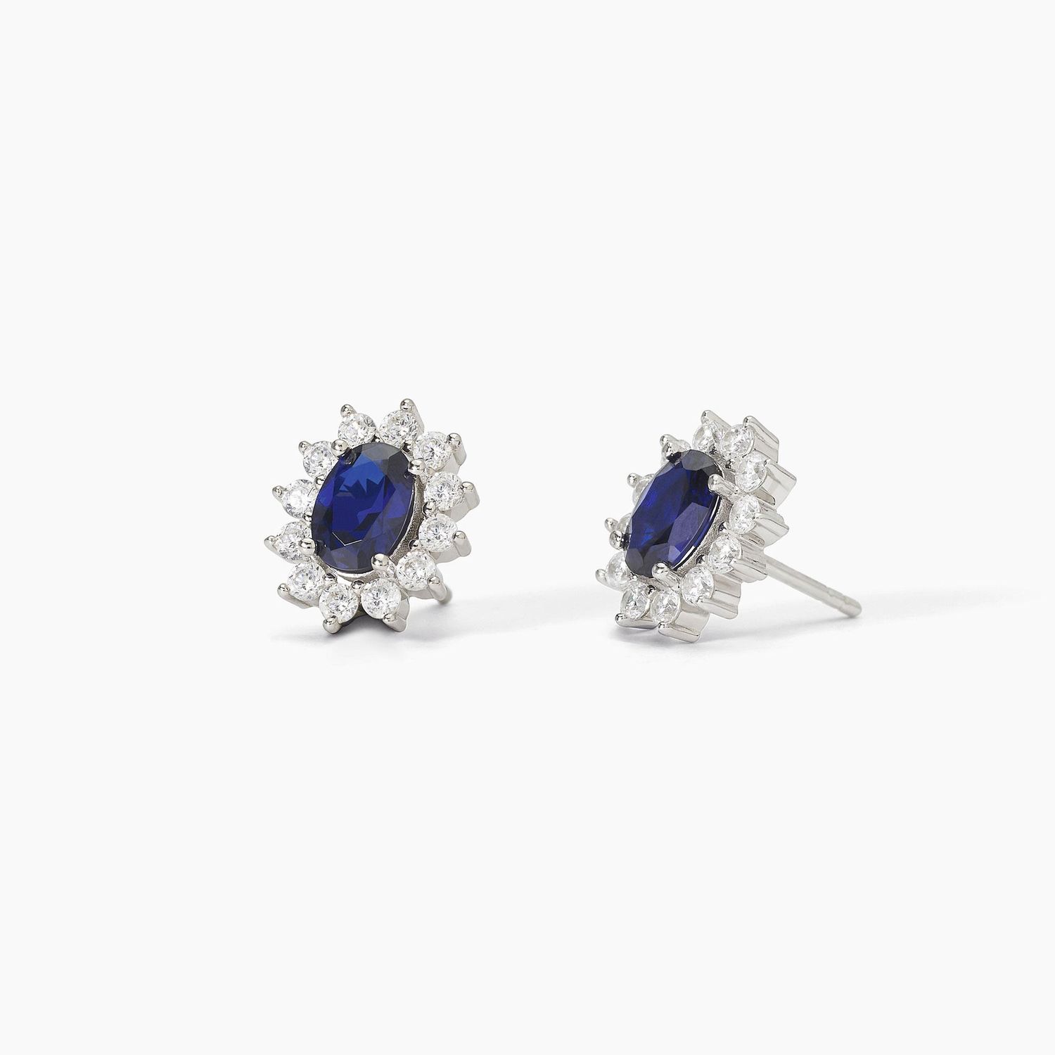 Orecchini in argento con zaffiro sintetico ovale  Mabina