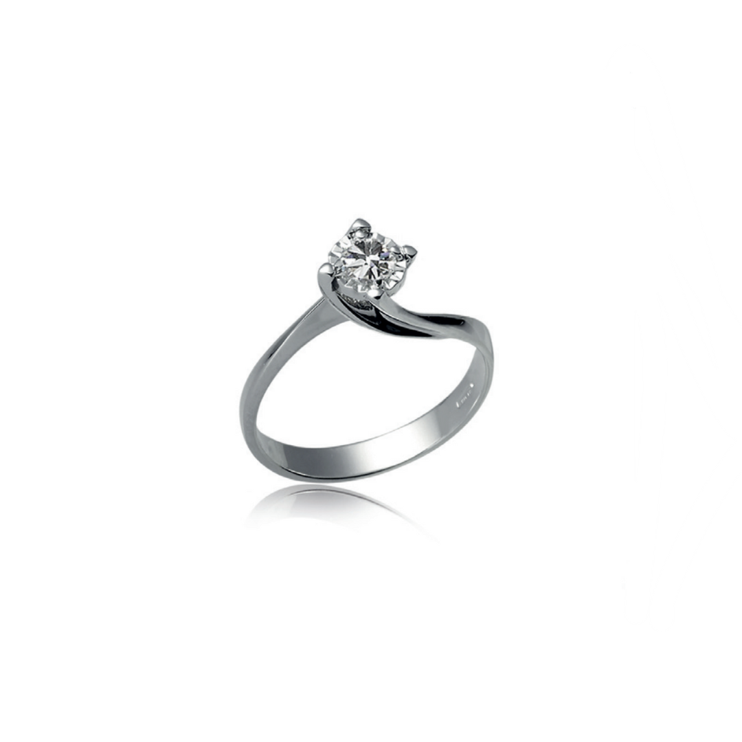 Anello Solitario in oro 9 carati e diamanti OroGioia