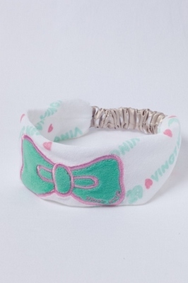 SHOOTING HEARTS LOGO Green Ribbon Hair Turban. By vingt-neuf29