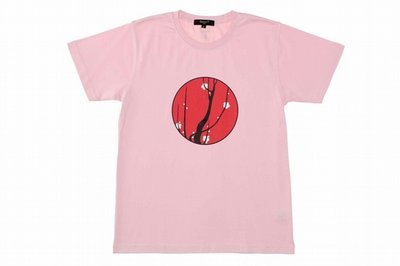 Green-T Plum Blossoms T-shirt / Men&#39;s and Women&#39;s Sizes