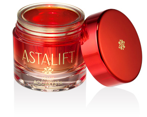 ASTALIFT Jelly Aquarysta.  Anti aging jelly for dry skin. By FUJIFILM utilizing nanotechnology.