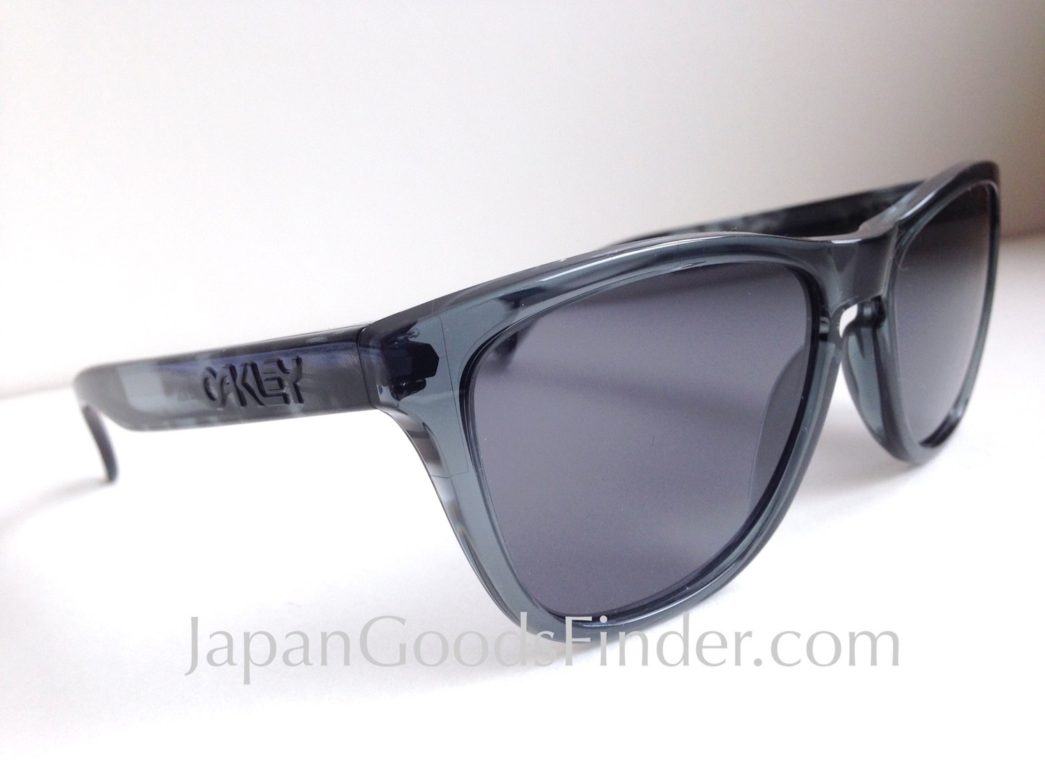 Custom Oakley Frogskins from The Pool Aoyama