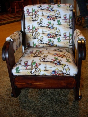 Child&#39;s Rocking Chair Retro Cowgirls W/ Pillow