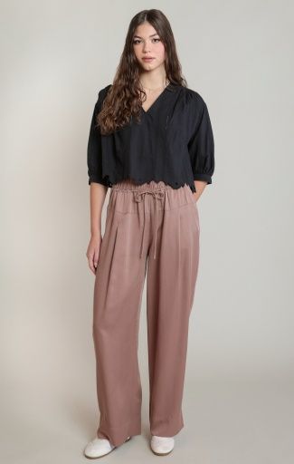 Embroid V-Neck Blouse