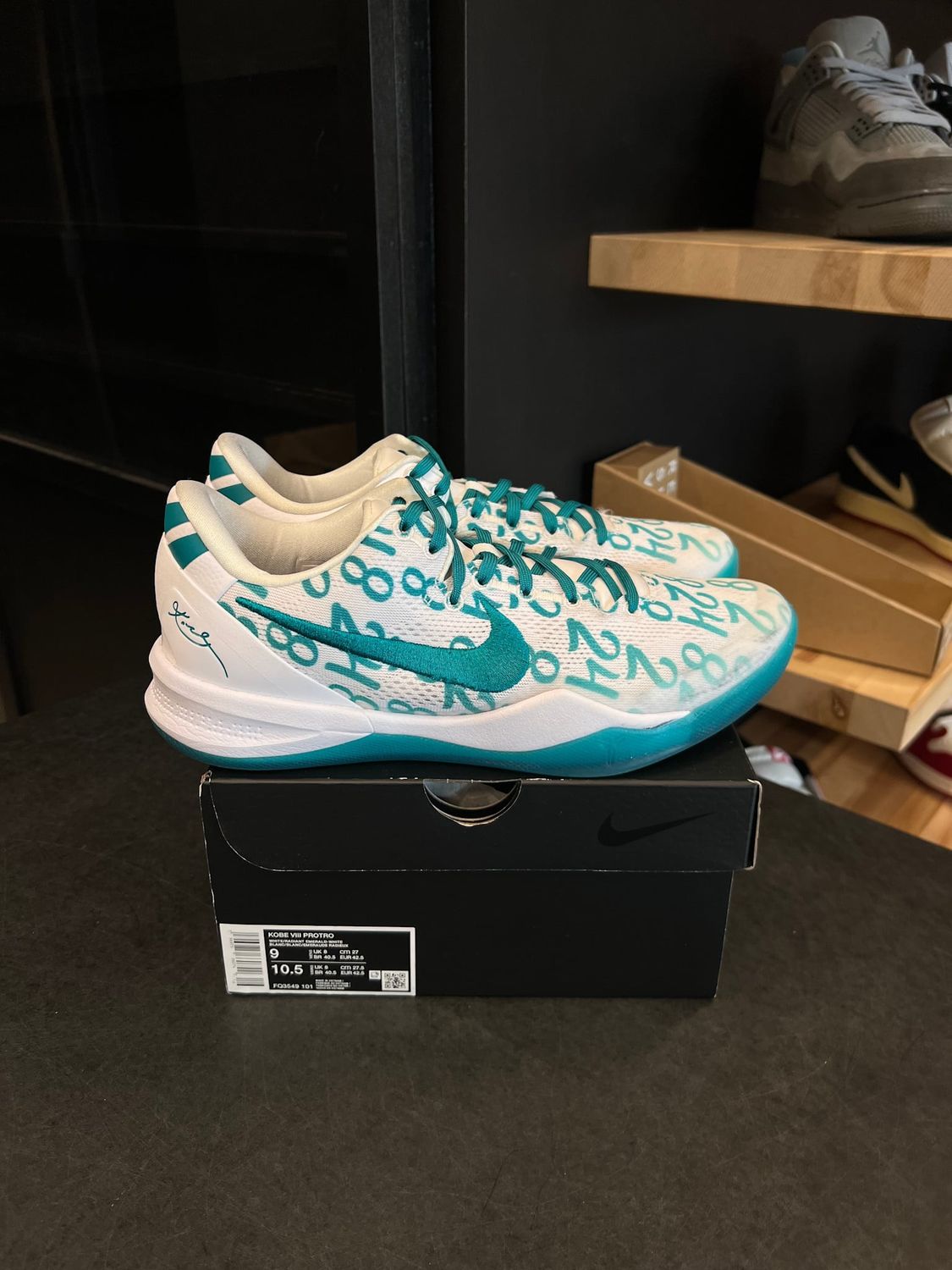 Nike Kobe 8 Protro Radiant Emerald Size 9, PREOWNED*