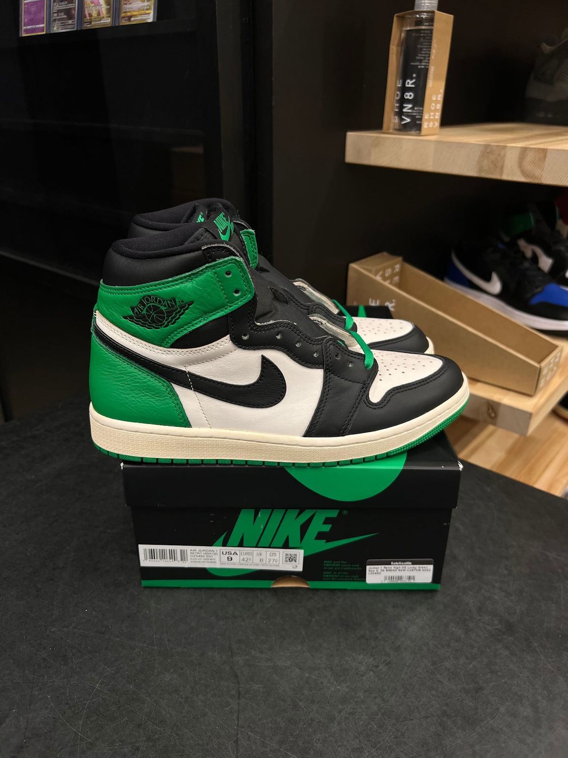 Jordan 1 Retro High OG Lucky Green Size 9, DS BRAND NEW CUSTOM AGED LOOKED