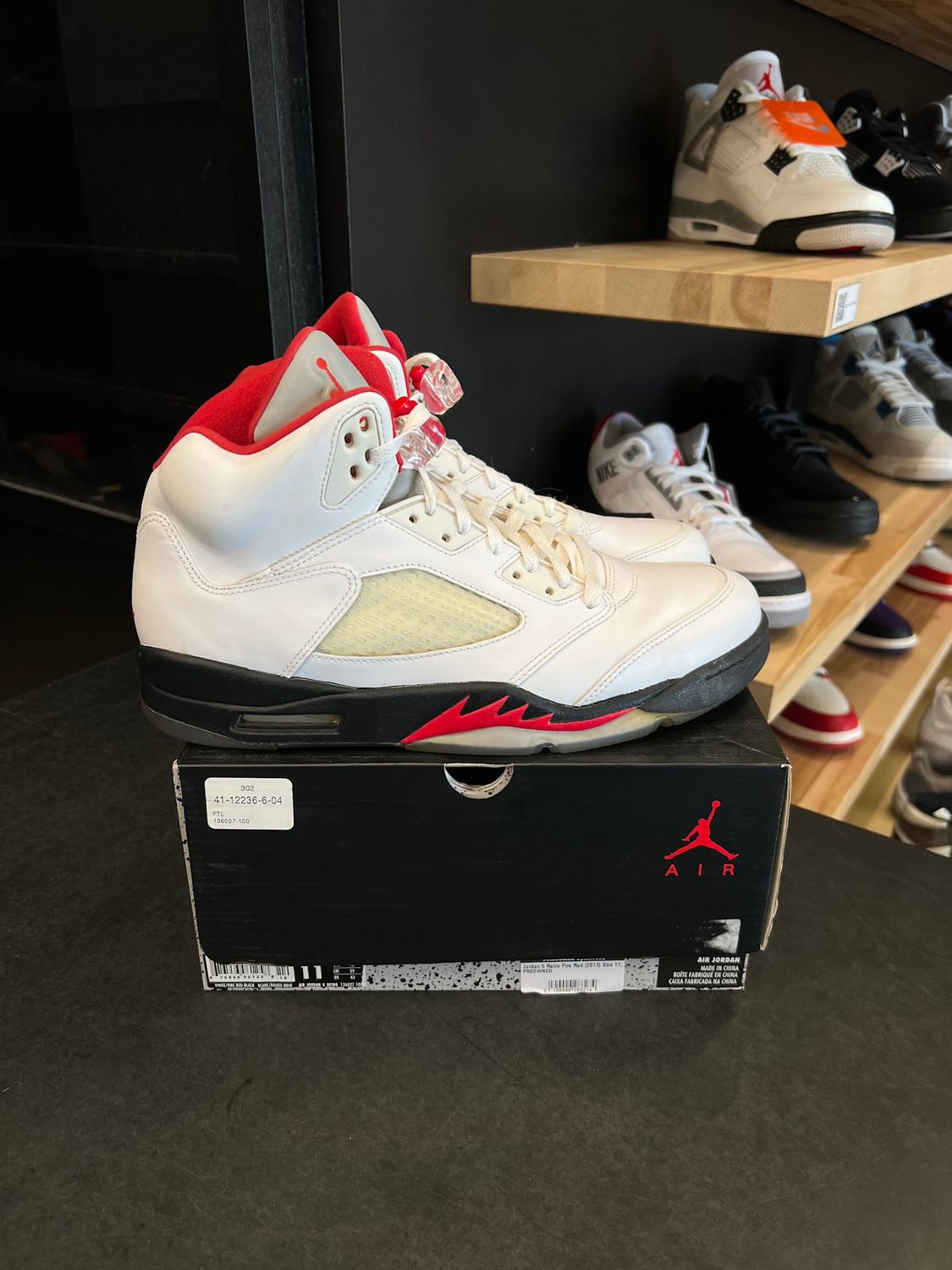 Jordan 5 Retro Fire Red (2013) Size 11, PREOWNED*